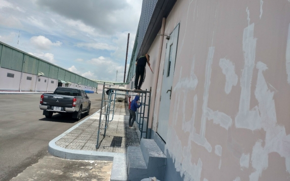 THI CÔNG SƠN SỬA CHO CÔNG TY CỔ PHẦN RƯỢU QUỐC TẾ